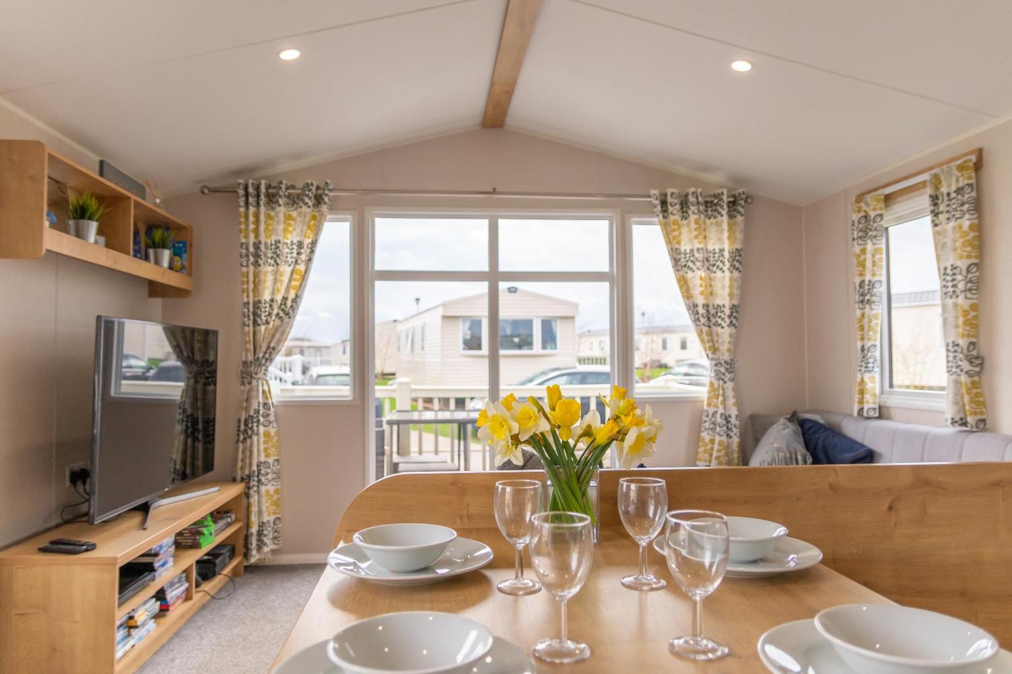 64 Lancaster The Lazy Willow 3 Bedroom Hot Tub Caravan Tattershall Lakes Esterno foto